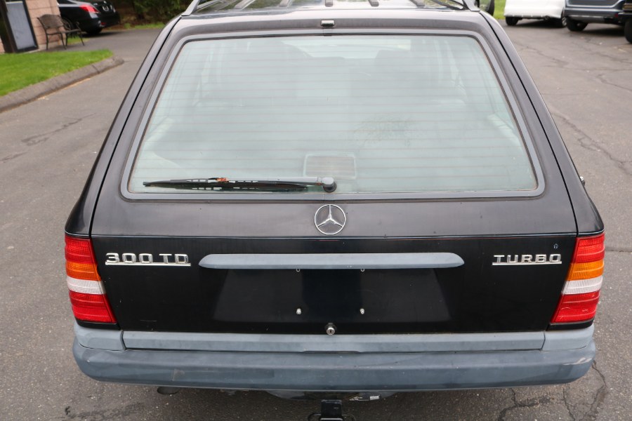 1987 Mercedes-Benz 300 Series 4dr Wagon 300TD Auto, available for sale in Bristol, Connecticut | Dealmax Motors LLC. Bristol, Connecticut 1987 Mercedes-Benz 300 Series 4dr Wagon 300TD Auto, available for sale in Bristol, Connecticut | Dealmax Motors LLC. Bristol, Connecticut