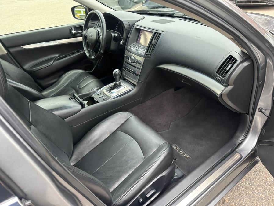 2013 INFINITI G37 Sedan 4dr x AWD, available for sale in South Windsor, Connecticut | Mike And Tony Auto Sales, Inc. South Windsor, Connecticut 2013 INFINITI G37 Sedan 4dr x AWD, available for sale in South Windsor, Connecticut | Mike And Tony Auto Sales, Inc. South Windsor, Connecticut