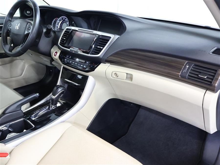 2017 Honda Accord EXL, available for sale in Paterson, New Jersey | Fast Track Motors. Paterson, New Jersey 2017 Honda Accord EXL, available for sale in Paterson, New Jersey | Fast Track Motors. Paterson, New Jersey