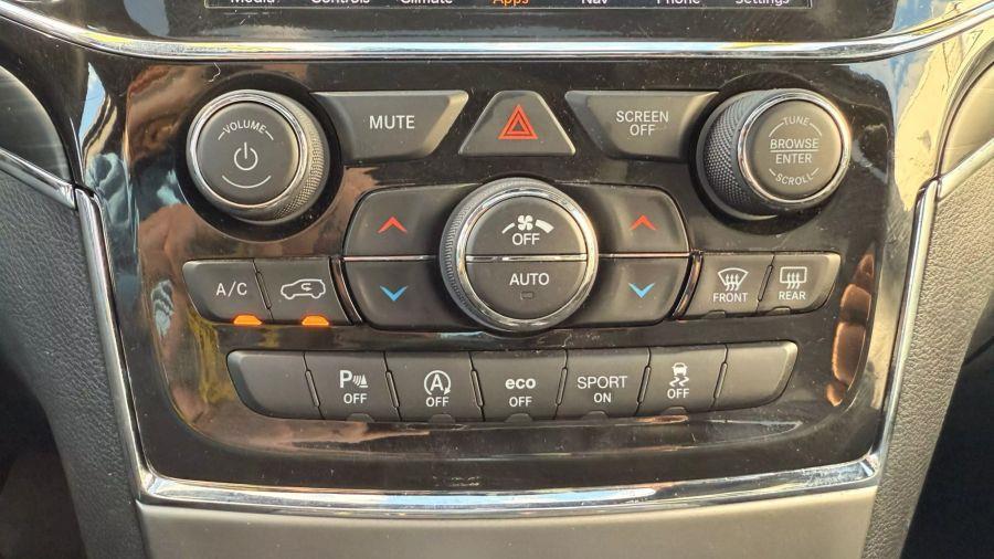 2021 Jeep Grand Cherokee Limited Sport Utility 4D, available for sale in Linden, New Jersey | Route 27 Auto Mall. Linden, New Jersey 2021 Jeep Grand Cherokee Limited Sport Utility 4D, available for sale in Linden, New Jersey | Route 27 Auto Mall. Linden, New Jersey