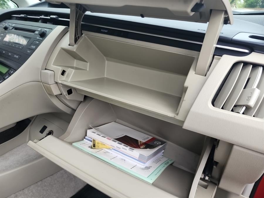 2011 Toyota Prius 5dr HB II, available for sale in Islip, New York | L.I. Auto Gallery. Islip, New York 2011 Toyota Prius 5dr HB II, available for sale in Islip, New York | L.I. Auto Gallery. Islip, New York