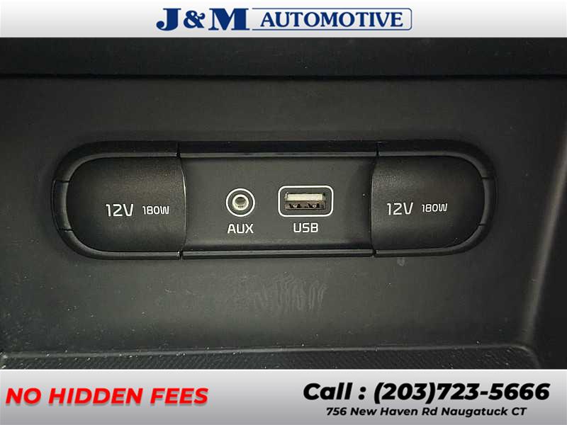 2017 Kia Niro LX, available for sale in Naugatuck, Connecticut | J&M Automotive Sls&Svc LLC. Naugatuck, Connecticut 2017 Kia Niro LX, available for sale in Naugatuck, Connecticut | J&M Automotive Sls&Svc LLC. Naugatuck, Connecticut