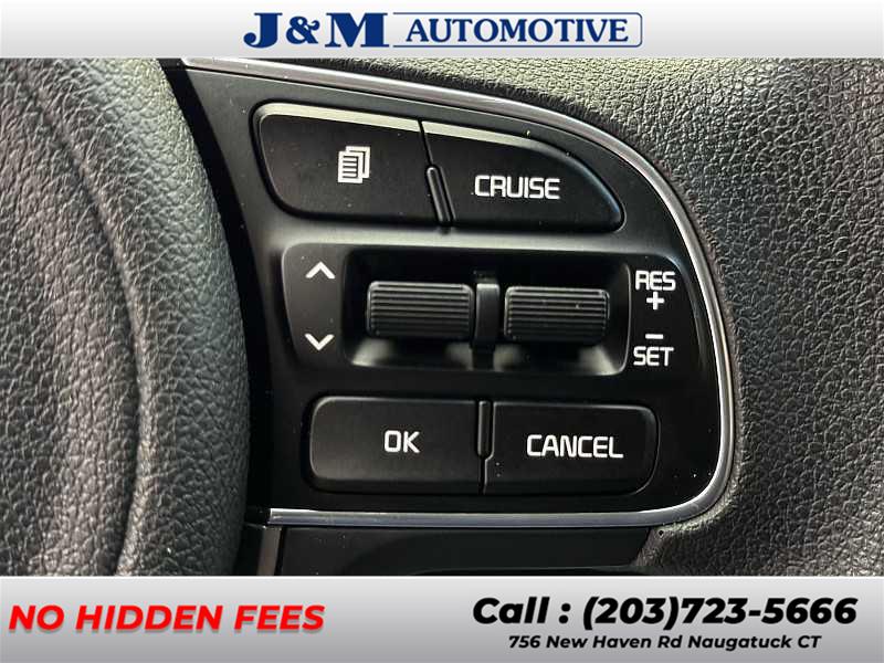 2017 Kia Niro LX, available for sale in Naugatuck, Connecticut | J&M Automotive Sls&Svc LLC. Naugatuck, Connecticut 2017 Kia Niro LX, available for sale in Naugatuck, Connecticut | J&M Automotive Sls&Svc LLC. Naugatuck, Connecticut