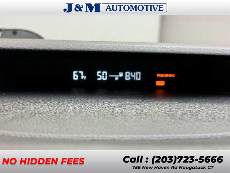 2013 Subaru Outback 2.5i Premium, available for sale in Naugatuck, Connecticut | J&M Automotive Sls&Svc LLC. Naugatuck, Connecticut 2013 Subaru Outback 2.5i Premium, available for sale in Naugatuck, Connecticut | J&M Automotive Sls&Svc LLC. Naugatuck, Connecticut