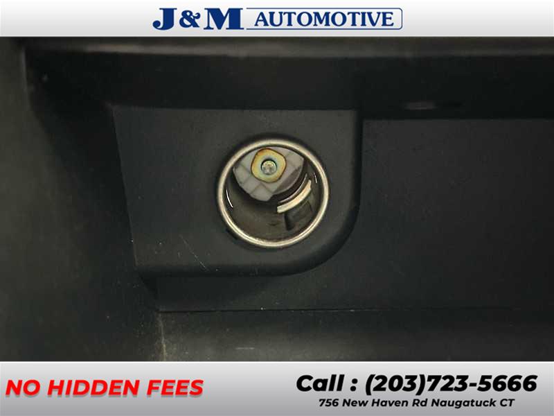2013 Subaru Outback 2.5i Premium, available for sale in Naugatuck, Connecticut | J&M Automotive Sls&Svc LLC. Naugatuck, Connecticut 2013 Subaru Outback 2.5i Premium, available for sale in Naugatuck, Connecticut | J&M Automotive Sls&Svc LLC. Naugatuck, Connecticut
