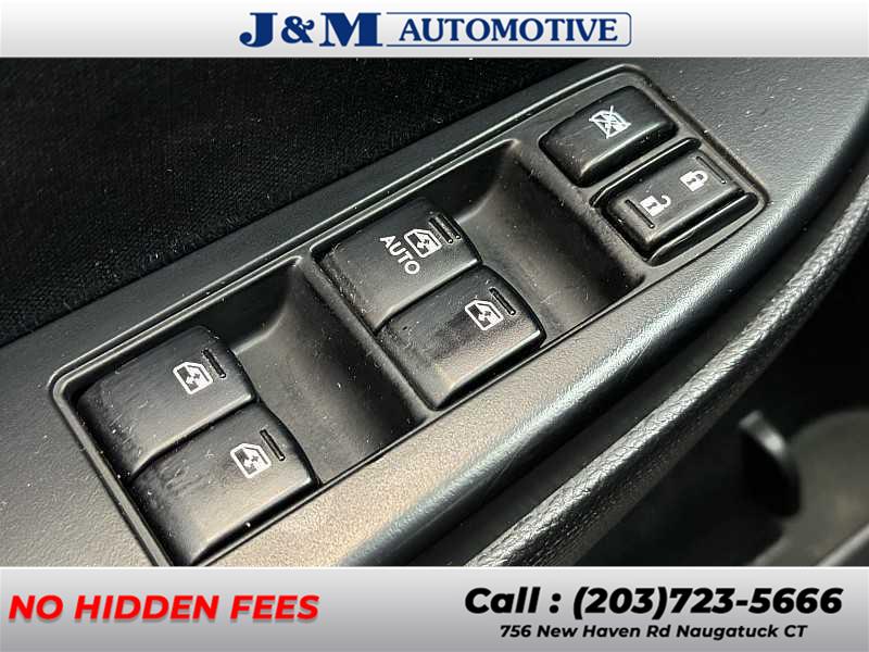 2013 Subaru Outback 2.5i Premium, available for sale in Naugatuck, Connecticut | J&M Automotive Sls&Svc LLC. Naugatuck, Connecticut 2013 Subaru Outback 2.5i Premium, available for sale in Naugatuck, Connecticut | J&M Automotive Sls&Svc LLC. Naugatuck, Connecticut