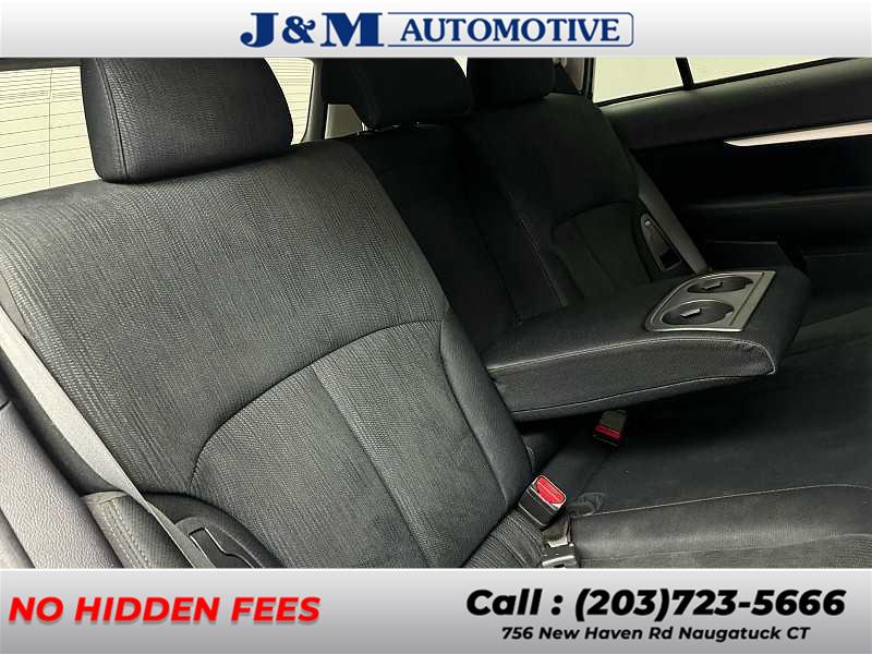 2013 Subaru Outback 2.5i Premium, available for sale in Naugatuck, Connecticut | J&M Automotive Sls&Svc LLC. Naugatuck, Connecticut 2013 Subaru Outback 2.5i Premium, available for sale in Naugatuck, Connecticut | J&M Automotive Sls&Svc LLC. Naugatuck, Connecticut