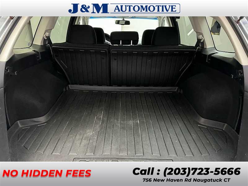 2013 Subaru Outback 2.5i Premium, available for sale in Naugatuck, Connecticut | J&M Automotive Sls&Svc LLC. Naugatuck, Connecticut 2013 Subaru Outback 2.5i Premium, available for sale in Naugatuck, Connecticut | J&M Automotive Sls&Svc LLC. Naugatuck, Connecticut