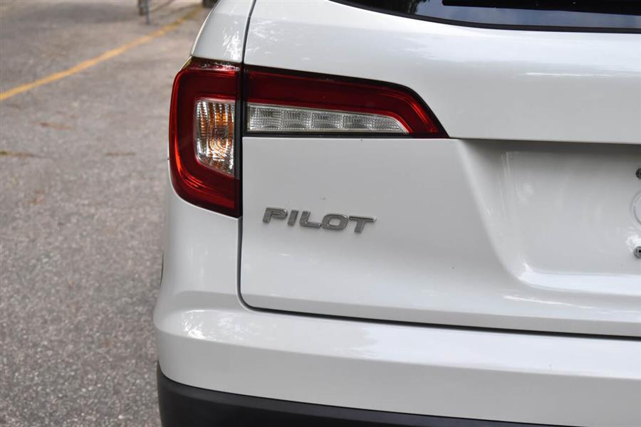 2020 Honda Pilot LX AWD 4dr SUV, available for sale in Great Neck, New York | Camy Cars. Great Neck, New York 2020 Honda Pilot LX AWD 4dr SUV, available for sale in Great Neck, New York | Camy Cars. Great Neck, New York