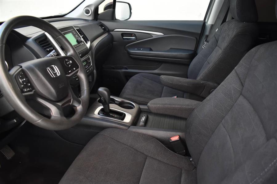 2020 Honda Pilot LX AWD 4dr SUV, available for sale in Great Neck, New York | Camy Cars. Great Neck, New York 2020 Honda Pilot LX AWD 4dr SUV, available for sale in Great Neck, New York | Camy Cars. Great Neck, New York