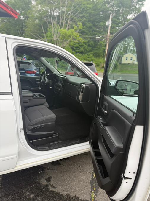 2018 Chevrolet Silverado 1500 4WD Double Cab 143.5" LT w/1LT, available for sale in Windsor Locks, Connecticut | JANNA MOTORS LLC. Windsor Locks, Connecticut 2018 Chevrolet Silverado 1500 4WD Double Cab 143.5" LT w/1LT, available for sale in Windsor Locks, Connecticut | JANNA MOTORS LLC. Windsor Locks, Connecticut
