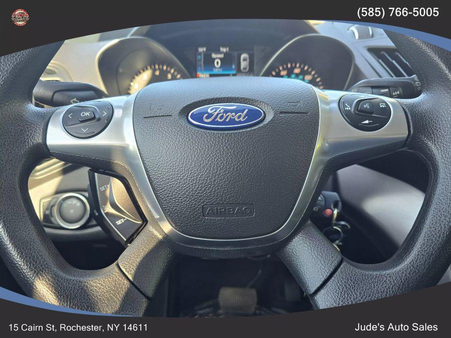 2015 Ford Escape SE Sport Utility 4D, available for sale in Wolcott, New York | Auto Hunter CNY. Wolcott, New York 2015 Ford Escape SE Sport Utility 4D, available for sale in Wolcott, New York | Auto Hunter CNY. Wolcott, New York