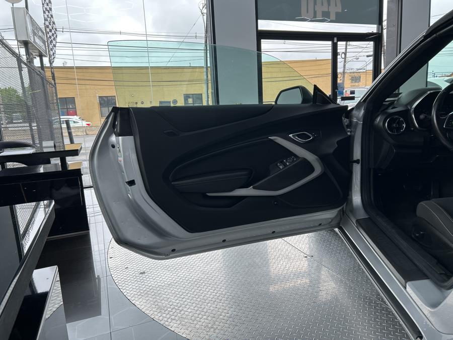 2019 Chevrolet Camaro 2dr Conv 1LT, available for sale in Jersey City, New Jersey | Luxe Auto Galleria. Jersey City, New Jersey 2019 Chevrolet Camaro 2dr Conv 1LT, available for sale in Jersey City, New Jersey | Luxe Auto Galleria. Jersey City, New Jersey