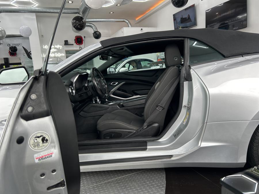 2019 Chevrolet Camaro 2dr Conv 1LT, available for sale in Jersey City, New Jersey | Luxe Auto Galleria. Jersey City, New Jersey 2019 Chevrolet Camaro 2dr Conv 1LT, available for sale in Jersey City, New Jersey | Luxe Auto Galleria. Jersey City, New Jersey