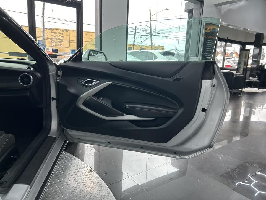 2019 Chevrolet Camaro 2dr Conv 1LT, available for sale in Jersey City, New Jersey | Luxe Auto Galleria. Jersey City, New Jersey 2019 Chevrolet Camaro 2dr Conv 1LT, available for sale in Jersey City, New Jersey | Luxe Auto Galleria. Jersey City, New Jersey