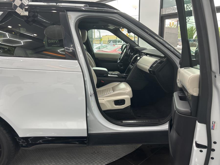 2018 Land Rover Discovery HSE V6 Supercharged, available for sale in Jersey City, New Jersey | Luxe Auto Galleria. Jersey City, New Jersey 2018 Land Rover Discovery HSE V6 Supercharged, available for sale in Jersey City, New Jersey | Luxe Auto Galleria. Jersey City, New Jersey