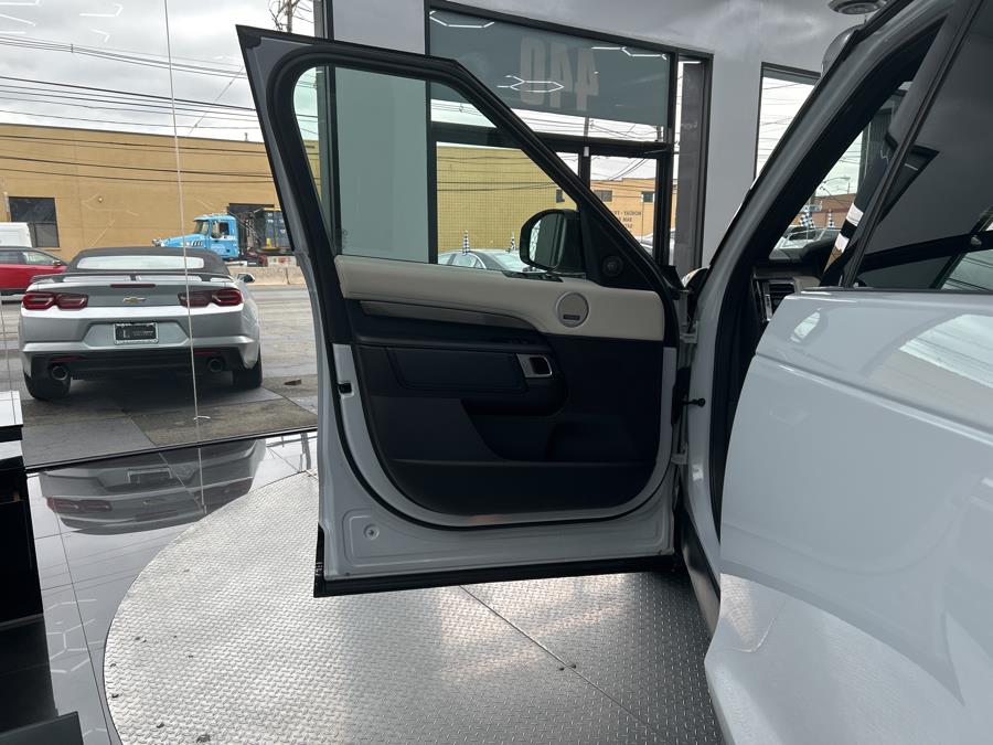 2018 Land Rover Discovery HSE V6 Supercharged, available for sale in Jersey City, New Jersey | Luxe Auto Galleria. Jersey City, New Jersey 2018 Land Rover Discovery HSE V6 Supercharged, available for sale in Jersey City, New Jersey | Luxe Auto Galleria. Jersey City, New Jersey