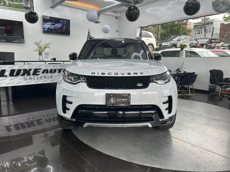 Used 2018 Land Rover Discovery in Jersey City, New Jersey | Luxe Auto Galleria. Jersey City, New Jersey