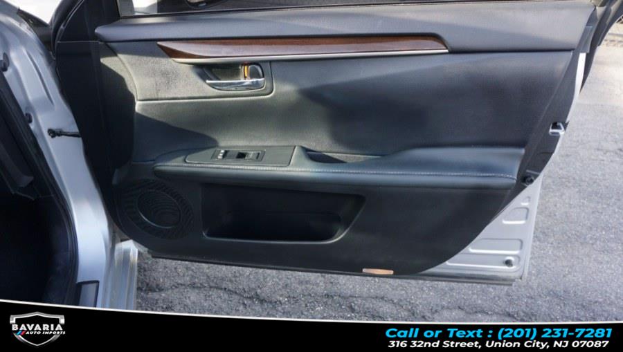2015 Lexus ES 350 4dr Sdn, available for sale in Union City, New Jersey | Bavaria Auto Imports. Union City, New Jersey 2015 Lexus ES 350 4dr Sdn, available for sale in Union City, New Jersey | Bavaria Auto Imports. Union City, New Jersey