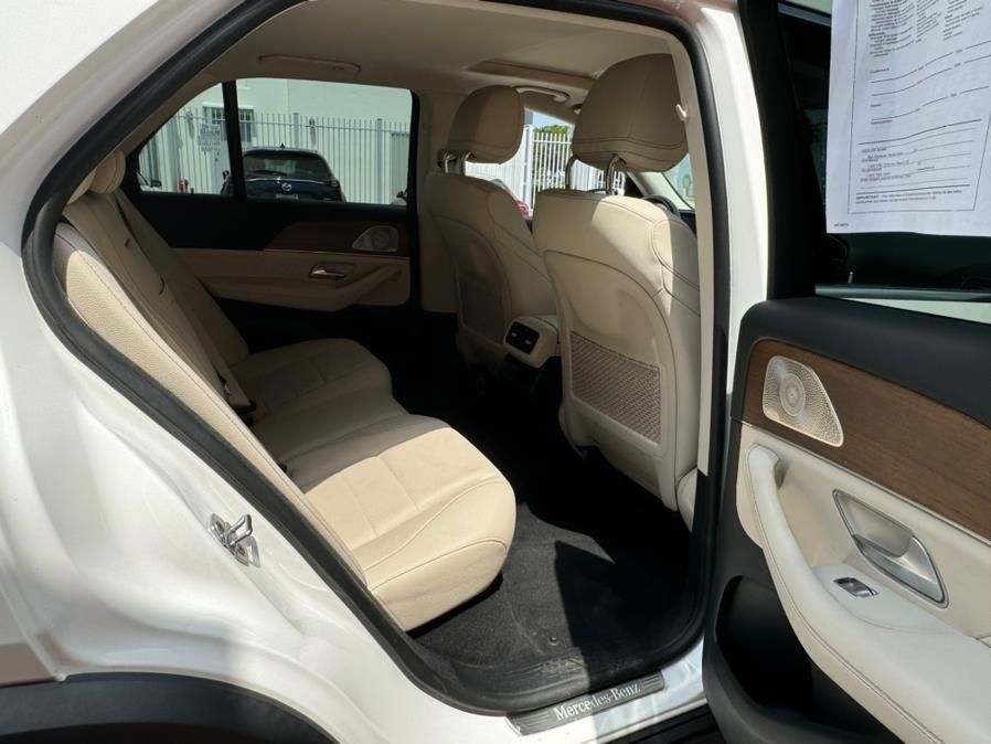 2022 Mercedes-Benz GLE GLE 450 4MATIC SUV, available for sale in Miami, FL, Florida | Bal Harbour Motor Group LLC. Miami, FL, Florida 2022 Mercedes-Benz GLE GLE 450 4MATIC SUV, available for sale in Miami, FL, Florida | Bal Harbour Motor Group LLC. Miami, FL, Florida