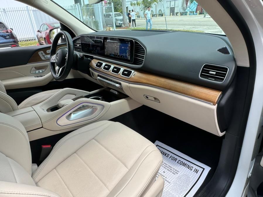2022 Mercedes-Benz GLE GLE 450 4MATIC SUV, available for sale in Miami, FL, Florida | Bal Harbour Motor Group LLC. Miami, FL, Florida 2022 Mercedes-Benz GLE GLE 450 4MATIC SUV, available for sale in Miami, FL, Florida | Bal Harbour Motor Group LLC. Miami, FL, Florida