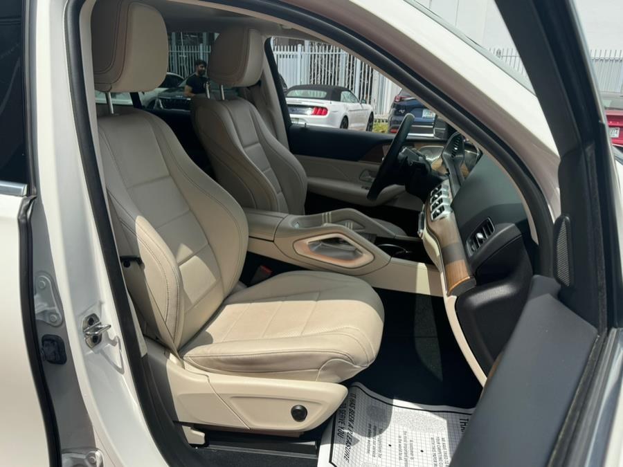 2022 Mercedes-Benz GLE GLE 450 4MATIC SUV, available for sale in Miami, FL, Florida | Bal Harbour Motor Group LLC. Miami, FL, Florida 2022 Mercedes-Benz GLE GLE 450 4MATIC SUV, available for sale in Miami, FL, Florida | Bal Harbour Motor Group LLC. Miami, FL, Florida