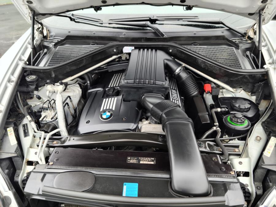 2007 BMW X5 AWD 4dr 3.0si, available for sale in Milford, Connecticut | Chip's Auto Sales Inc. Milford, Connecticut 2007 BMW X5 AWD 4dr 3.0si, available for sale in Milford, Connecticut | Chip's Auto Sales Inc. Milford, Connecticut
