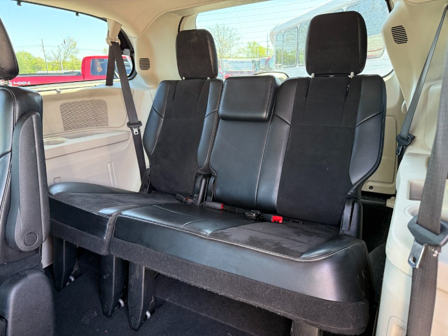 2016 Chrysler Town & Country 4dr Wgn Limited, available for sale in Ortonville, Michigan | Marsh Auto Sales LLC. Ortonville, Michigan 2016 Chrysler Town & Country 4dr Wgn Limited, available for sale in Ortonville, Michigan | Marsh Auto Sales LLC. Ortonville, Michigan