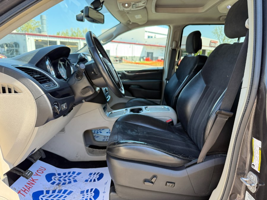 2016 Chrysler Town & Country 4dr Wgn Limited, available for sale in Ortonville, Michigan | Marsh Auto Sales LLC. Ortonville, Michigan 2016 Chrysler Town & Country 4dr Wgn Limited, available for sale in Ortonville, Michigan | Marsh Auto Sales LLC. Ortonville, Michigan