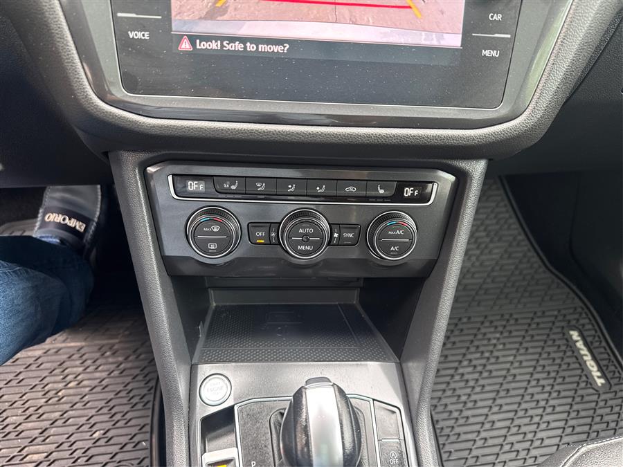 2020 Volkswagen Tiguan 2.0T SEL 4MOTION, available for sale in Canton, Connecticut | Lava Motors. Canton, Connecticut 2020 Volkswagen Tiguan 2.0T SEL 4MOTION, available for sale in Canton, Connecticut | Lava Motors. Canton, Connecticut