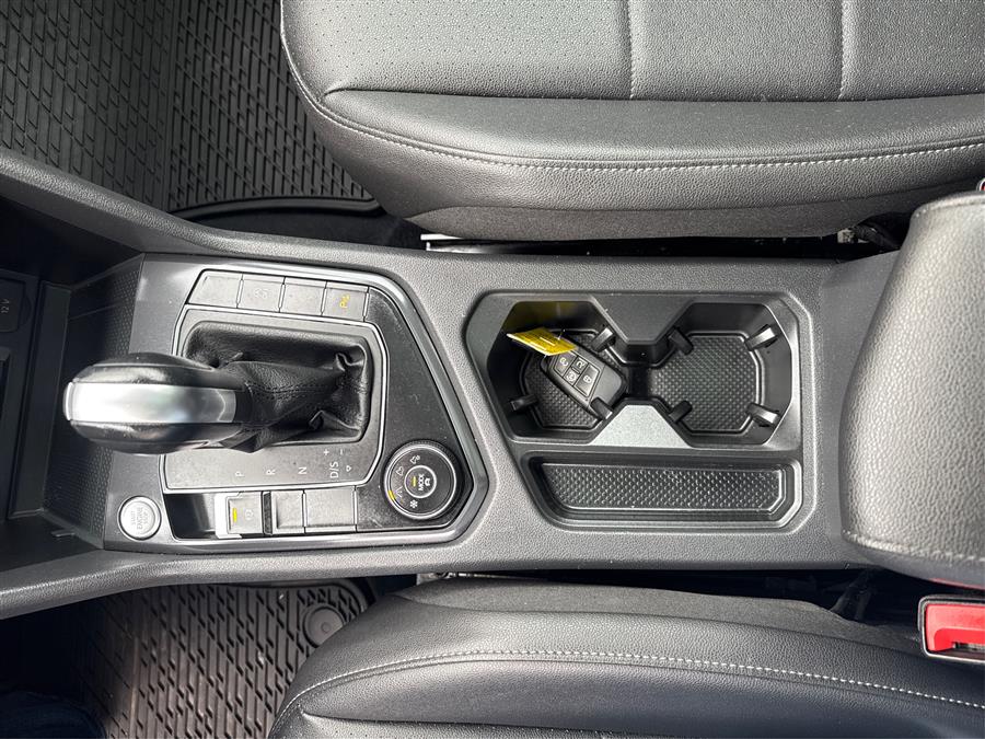 2020 Volkswagen Tiguan 2.0T SEL 4MOTION, available for sale in Canton, Connecticut | Lava Motors. Canton, Connecticut 2020 Volkswagen Tiguan 2.0T SEL 4MOTION, available for sale in Canton, Connecticut | Lava Motors. Canton, Connecticut