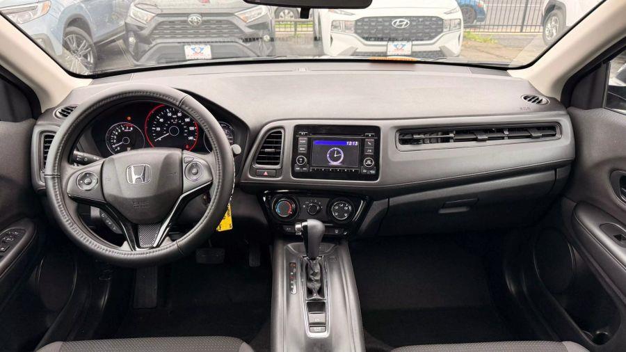 2022 Honda Hr-v LX Sport Utility 4D, available for sale in Linden, New Jersey | Route 27 Auto Mall. Linden, New Jersey 2022 Honda Hr-v LX Sport Utility 4D, available for sale in Linden, New Jersey | Route 27 Auto Mall. Linden, New Jersey