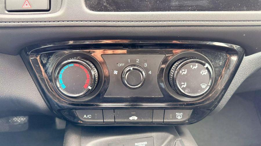 2022 Honda Hr-v LX Sport Utility 4D, available for sale in Linden, New Jersey | Route 27 Auto Mall. Linden, New Jersey 2022 Honda Hr-v LX Sport Utility 4D, available for sale in Linden, New Jersey | Route 27 Auto Mall. Linden, New Jersey