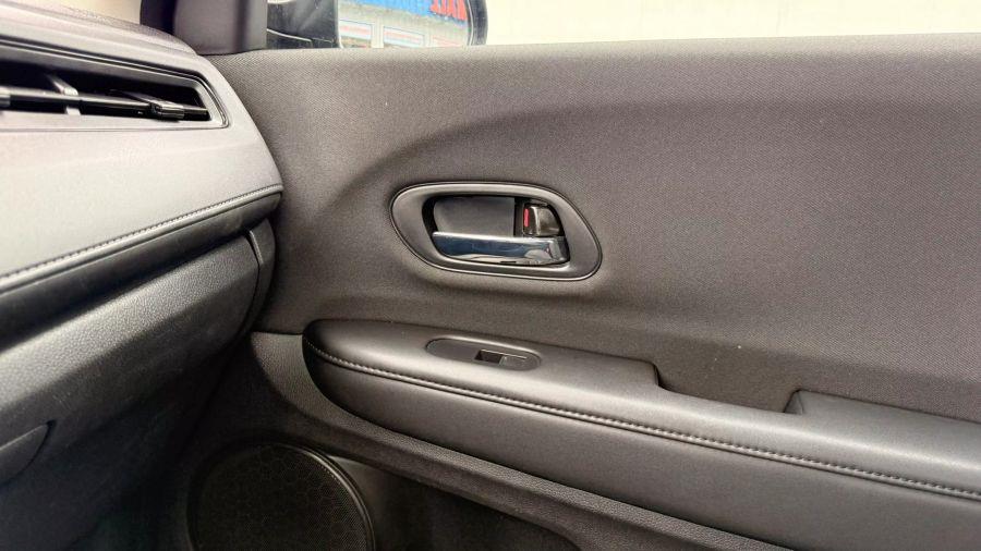 2022 Honda Hr-v LX Sport Utility 4D, available for sale in Linden, New Jersey | Route 27 Auto Mall. Linden, New Jersey 2022 Honda Hr-v LX Sport Utility 4D, available for sale in Linden, New Jersey | Route 27 Auto Mall. Linden, New Jersey
