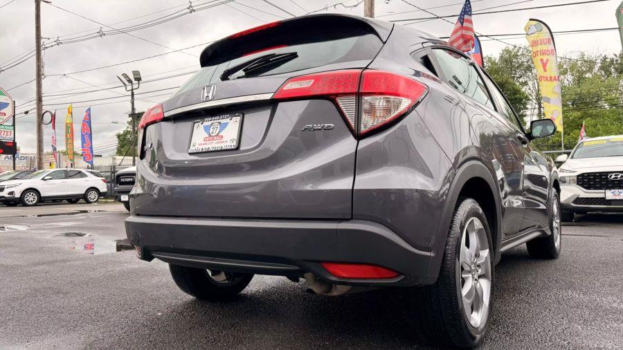2022 Honda Hr-v LX Sport Utility 4D, available for sale in Linden, New Jersey | Route 27 Auto Mall. Linden, New Jersey 2022 Honda Hr-v LX Sport Utility 4D, available for sale in Linden, New Jersey | Route 27 Auto Mall. Linden, New Jersey