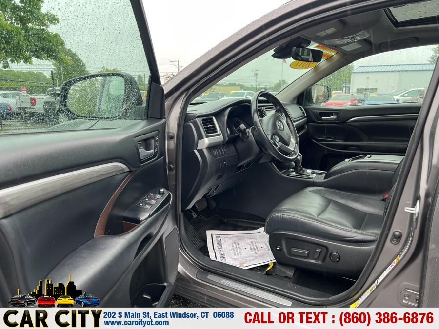 2017 Toyota Highlander Hybrid Limited V6 AWD (Natl), available for sale in East Windsor, Connecticut | Car City LLC. East Windsor, Connecticut 2017 Toyota Highlander Hybrid Limited V6 AWD (Natl), available for sale in East Windsor, Connecticut | Car City LLC. East Windsor, Connecticut