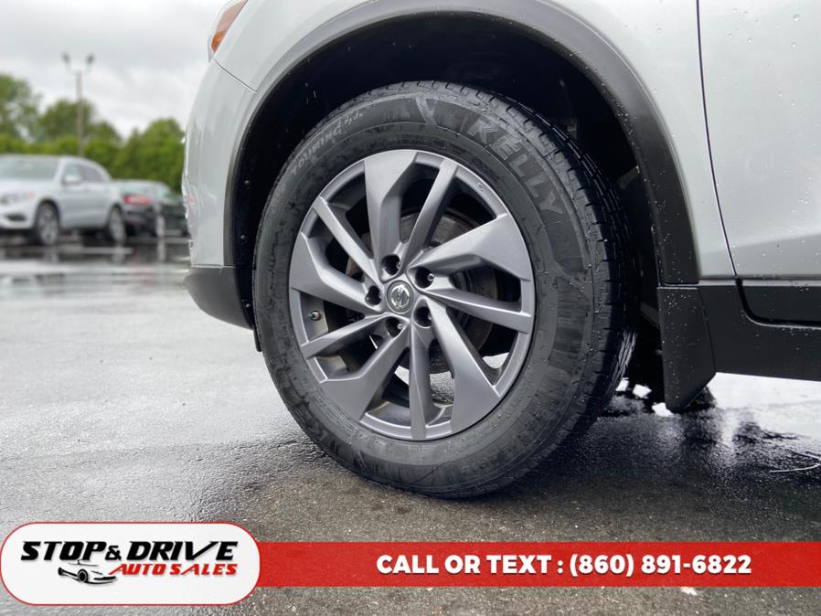 2016 Nissan Rogue AWD 4dr SL, available for sale in East Windsor, Connecticut | Stop & Drive Auto Sales. East Windsor, Connecticut 2016 Nissan Rogue AWD 4dr SL, available for sale in East Windsor, Connecticut | Stop & Drive Auto Sales. East Windsor, Connecticut
