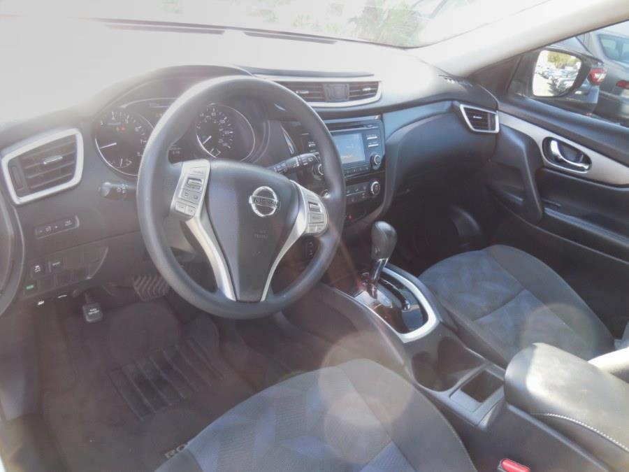 2016 Nissan Rogue FWD 4dr SV, available for sale in Hawaiian Gardens, California | Luxe Motors. Hawaiian Gardens, California 2016 Nissan Rogue FWD 4dr SV, available for sale in Hawaiian Gardens, California | Luxe Motors. Hawaiian Gardens, California