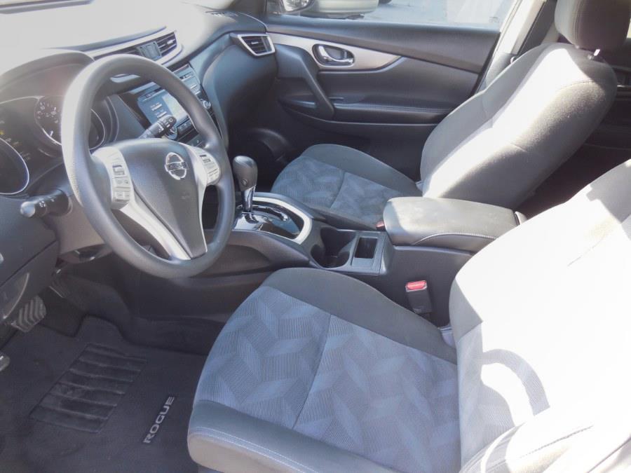 2016 Nissan Rogue FWD 4dr SV, available for sale in Hawaiian Gardens, California | Luxe Motors. Hawaiian Gardens, California 2016 Nissan Rogue FWD 4dr SV, available for sale in Hawaiian Gardens, California | Luxe Motors. Hawaiian Gardens, California