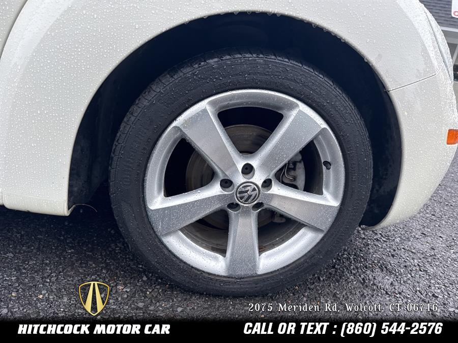 2007 Volkswagen Beetle Triple White, available for sale in Wolcott, Connecticut | Hitchcock Motor Car. Wolcott, Connecticut 2007 Volkswagen Beetle Triple White, available for sale in Wolcott, Connecticut | Hitchcock Motor Car. Wolcott, Connecticut