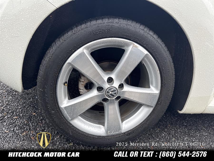 2007 Volkswagen Beetle Triple White, available for sale in Wolcott, Connecticut | Hitchcock Motor Car. Wolcott, Connecticut 2007 Volkswagen Beetle Triple White, available for sale in Wolcott, Connecticut | Hitchcock Motor Car. Wolcott, Connecticut