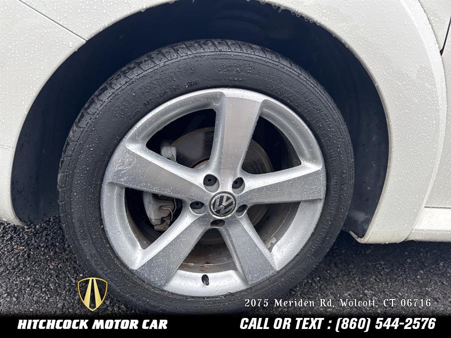 2007 Volkswagen Beetle Triple White, available for sale in Wolcott, Connecticut | Hitchcock Motor Car. Wolcott, Connecticut 2007 Volkswagen Beetle Triple White, available for sale in Wolcott, Connecticut | Hitchcock Motor Car. Wolcott, Connecticut