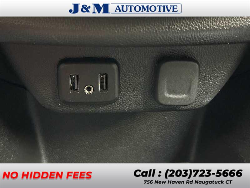 2019 Chevrolet Traverse LT Leather, available for sale in Naugatuck, Connecticut | J&M Automotive Sls&Svc LLC. Naugatuck, Connecticut 2019 Chevrolet Traverse LT Leather, available for sale in Naugatuck, Connecticut | J&M Automotive Sls&Svc LLC. Naugatuck, Connecticut