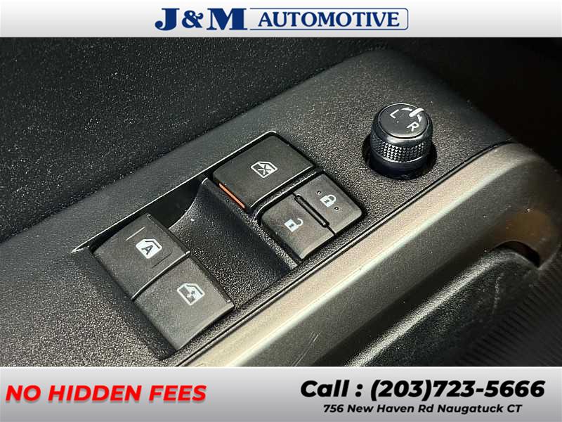 2021 Toyota Tacoma SR5, available for sale in Naugatuck, Connecticut | J&M Automotive Sls&Svc LLC. Naugatuck, Connecticut 2021 Toyota Tacoma SR5, available for sale in Naugatuck, Connecticut | J&M Automotive Sls&Svc LLC. Naugatuck, Connecticut