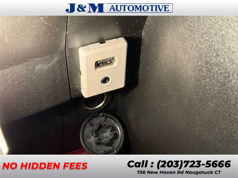 2016 Chevrolet Equinox LT, available for sale in Naugatuck, Connecticut | J&M Automotive Sls&Svc LLC. Naugatuck, Connecticut 2016 Chevrolet Equinox LT, available for sale in Naugatuck, Connecticut | J&M Automotive Sls&Svc LLC. Naugatuck, Connecticut