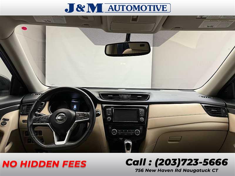 2017 Nissan Rogue SV, available for sale in Naugatuck, Connecticut | J&M Automotive Sls&Svc LLC. Naugatuck, Connecticut 2017 Nissan Rogue SV, available for sale in Naugatuck, Connecticut | J&M Automotive Sls&Svc LLC. Naugatuck, Connecticut