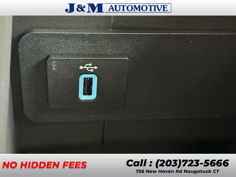 2018 Ford Escape SEL, available for sale in Naugatuck, Connecticut | J&M Automotive Sls&Svc LLC. Naugatuck, Connecticut 2018 Ford Escape SEL, available for sale in Naugatuck, Connecticut | J&M Automotive Sls&Svc LLC. Naugatuck, Connecticut