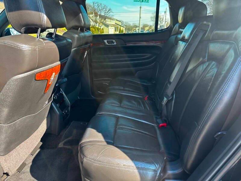 2013 Lincoln Mkt Town Car Livery Fleet AWD 4dr Crossover, available for sale in Hempstead, New York | VIP Auto Credit Express. Hempstead, New York 2013 Lincoln Mkt Town Car Livery Fleet AWD 4dr Crossover, available for sale in Hempstead, New York | VIP Auto Credit Express. Hempstead, New York