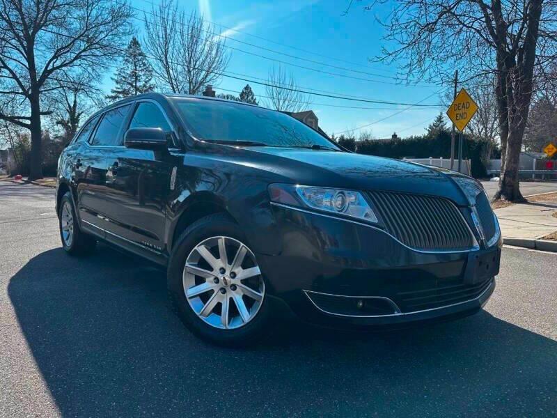 2013 Lincoln Mkt Town Car Livery Fleet AWD 4dr Crossover, available for sale in Hempstead, New York | VIP Auto Credit Express. Hempstead, New York 2013 Lincoln Mkt Town Car Livery Fleet AWD 4dr Crossover, available for sale in Hempstead, New York | VIP Auto Credit Express. Hempstead, New York