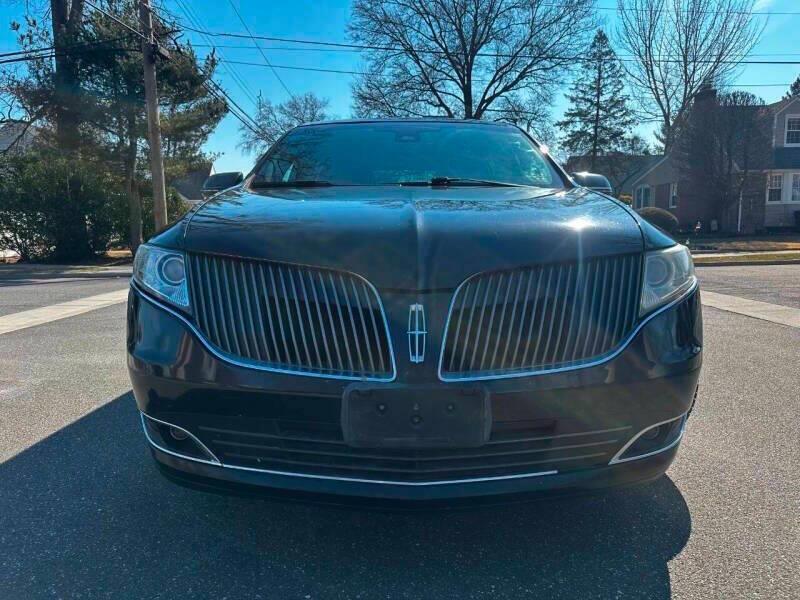 2013 Lincoln Mkt Town Car Livery Fleet AWD 4dr Crossover, available for sale in Hempstead, New York | VIP Auto Credit Express. Hempstead, New York 2013 Lincoln Mkt Town Car Livery Fleet AWD 4dr Crossover, available for sale in Hempstead, New York | VIP Auto Credit Express. Hempstead, New York